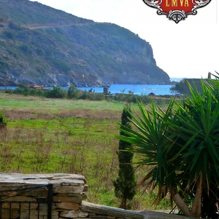 Affittacamere La Maison Amande Spathi (Kea)