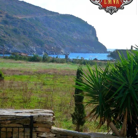Guest house La Maison Amande 3*