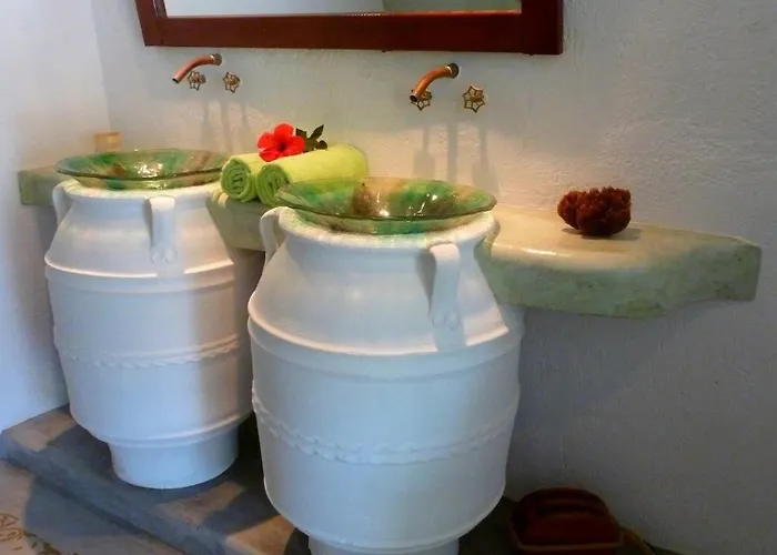 La Maison Amande Spathi (Kea)