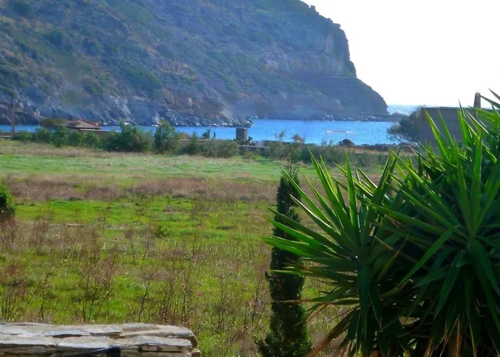 Pensión La Maison Amande 4*